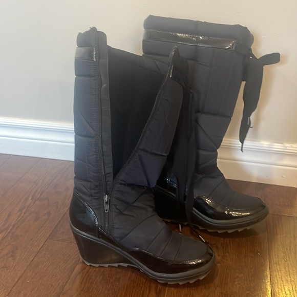 WARM HEELED WATER RESISTANT WINTER BOOTS - Picture 8 of 8